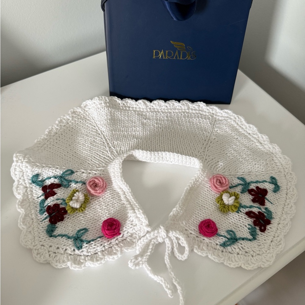 Handmade collar for a girl